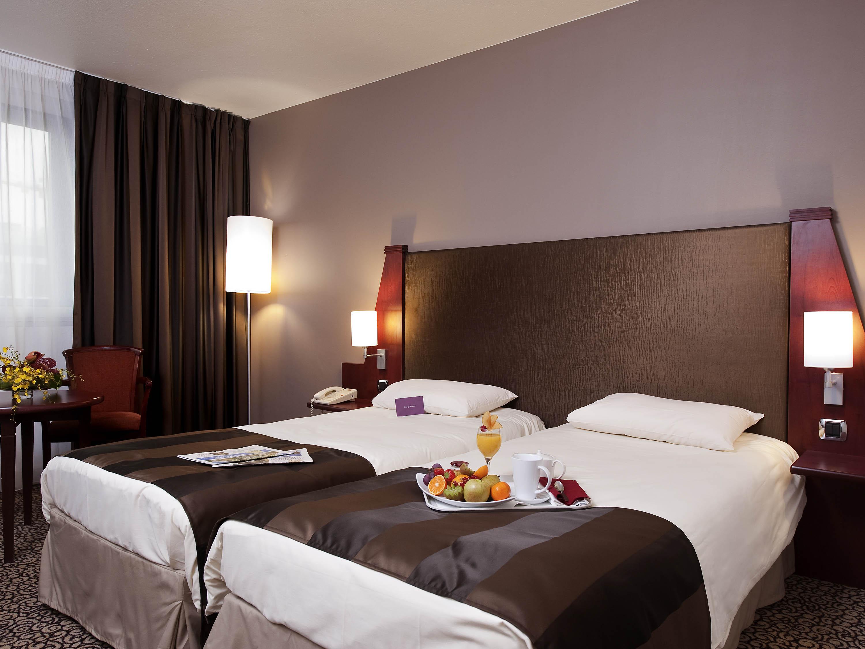 Mercure Paris Val De 4*