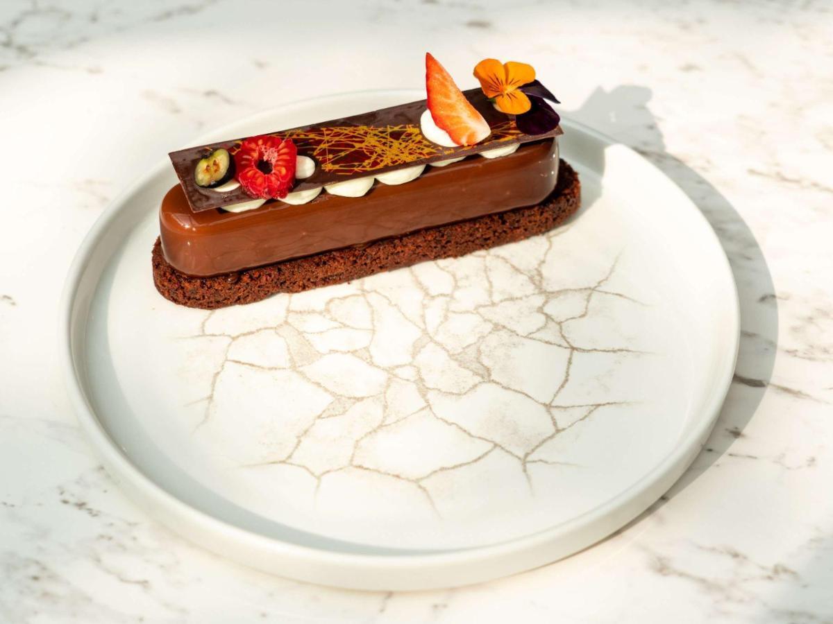 Mercure Paris Val De Hotel 4*